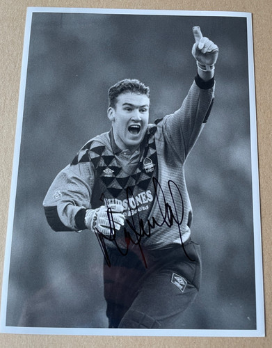 Nottingham forest signed mark - nottingham,