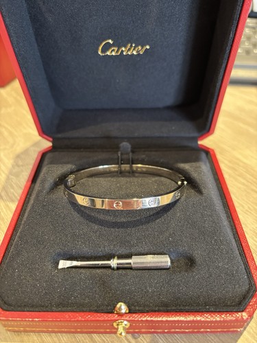 Cartier love bangle - love, medium
