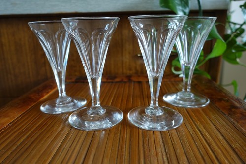 Petal cut crystal - petal,