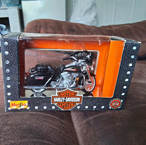 Maisto harley davidson 18 - maisto, 1:18