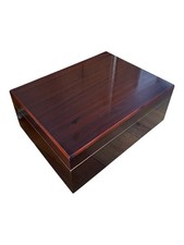Vintage Dussledorf Lacquered Cedar Wooden Humidor Cigar Box