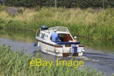 Photo 6x4 Motor Cruiser on the