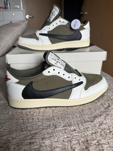 Travis scott medium olive - travis,