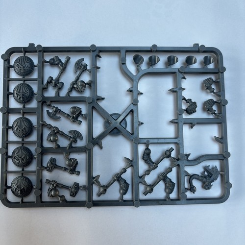 Dwarf bits kitbash spare parts
