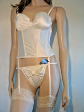 32D BASQUE BRA SUSPENDER IVORY SATIN SIZE 10 THONG LA SENZA STOCKINGS SET BNWT