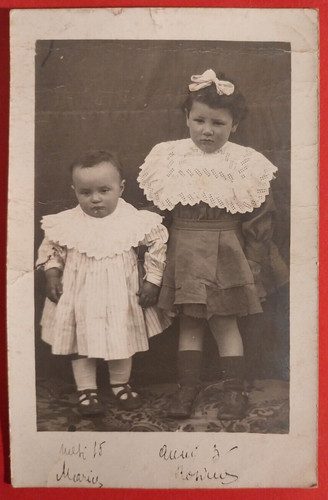 Postcard girls cologna - postcard,