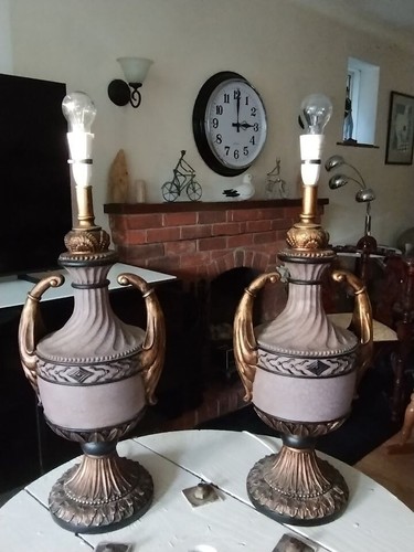 Pair vintage dezine - of,