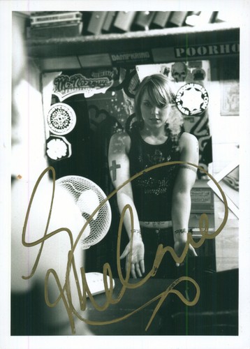 Melanie signed autograph - melanie,