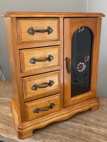 Vintage wooden jewellery - wooden,