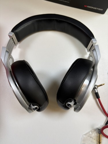 Beats dre pro - by, dr.