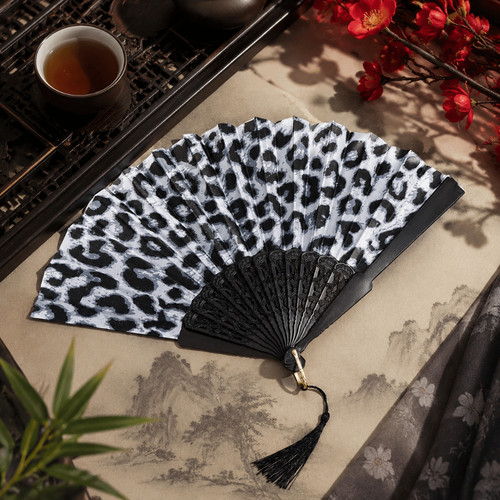 Leopard print bamboo folding - leopard,