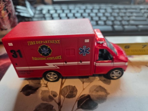 Kinsfun paramedic ambulance - 5",