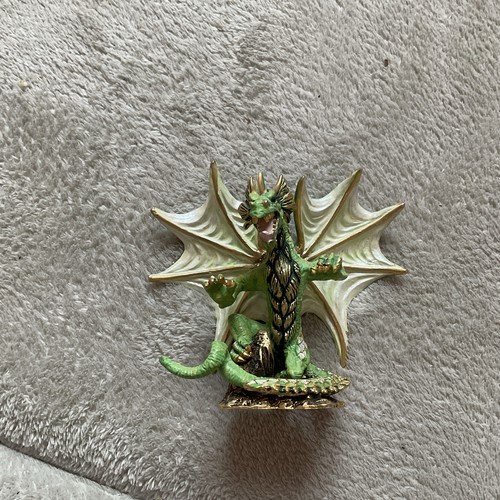 Green gold dragon ornament - &,