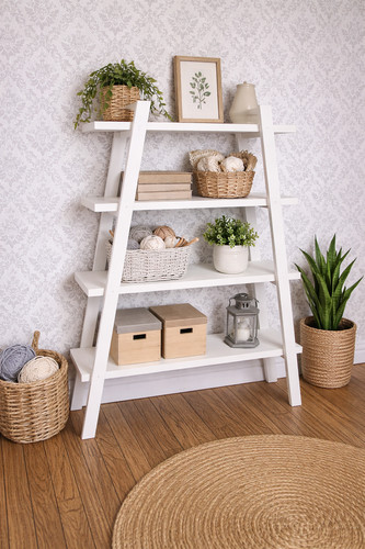 Scale dolls house - 1:12,