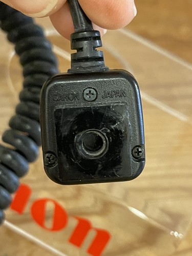 Canon off camera shoe - off,