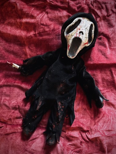 Horror movie doll scream - horror,
