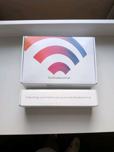 Sky broadband router 2 hub - router,
