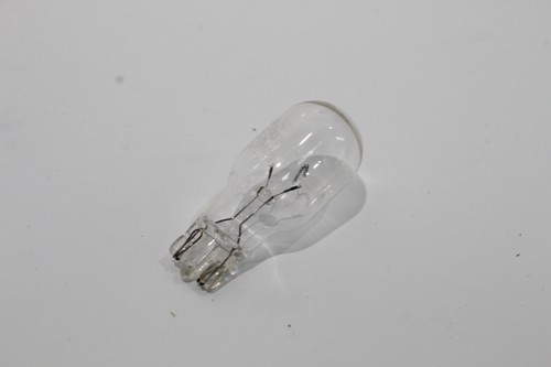 Audi reverse light bulb - 8u,