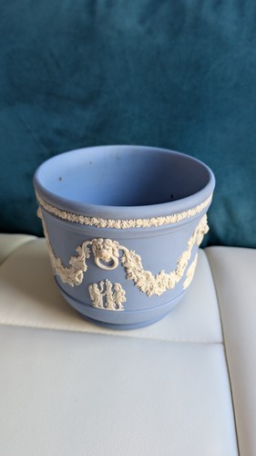 Wedgwood jasperware lion heads - wedgwood,