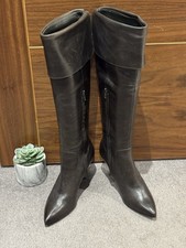 Ash Dark Brown Leather Knee