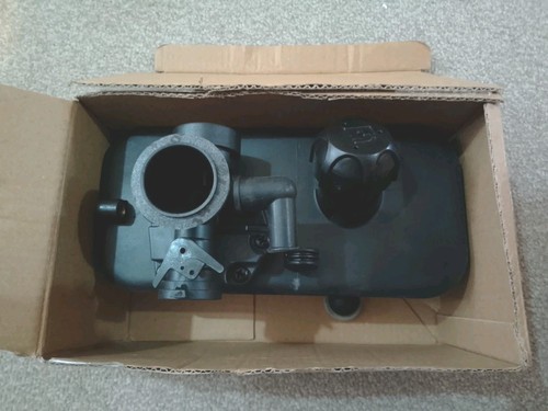 Plastic fuel tank carburetor - &,