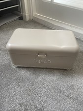 Lovello Textured Bread Bin Latte Cream 42cm x 22cm x 19cm