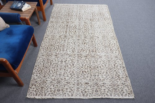 Vintage rug 9x6 - ft, area