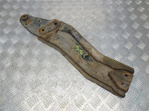 Left front subframe mount - left,