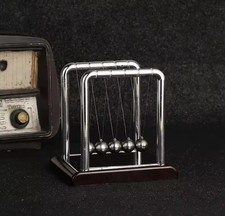 Newton’s Cradle Balance