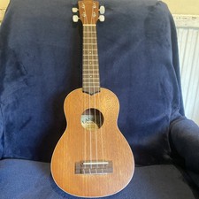 Lanikai LU-21 Soprano Ukulele, 4 Peg, Beautiful Wood, soft case and ukulele mate