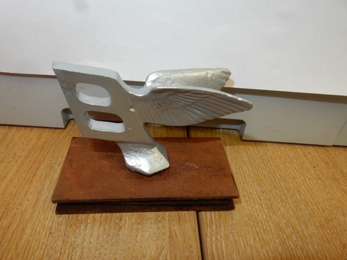 Bentley car mascot emblem - bentley, /emblem