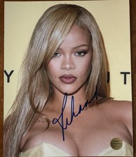 Rihanna Autographed 8x10 Photo