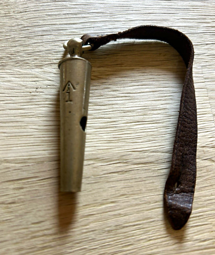 Beaufort whistle with brown - whistle,