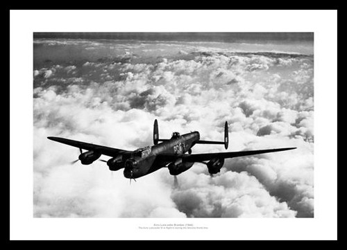 Lancaster bomber 1944 - bomber,