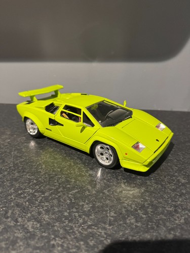 Burago scale diecast 3047 - scale,