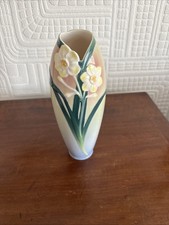 Franz Porcelain Daffodil Vase FZ00005 19cm High.