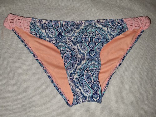 Gorgeous blue pink paisley