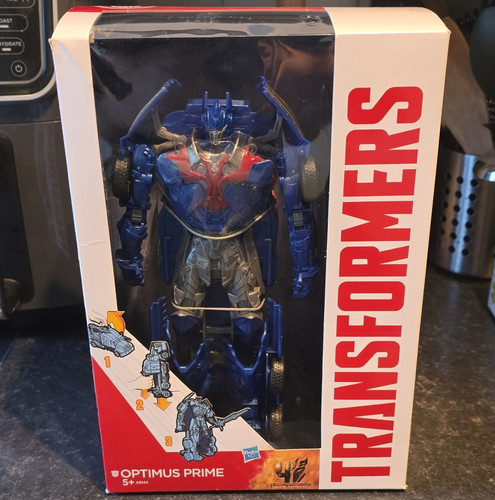 Hasbro transformers optimus - hasbro,