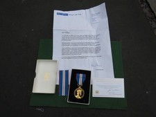 GENUINE QUEEN ELIZABETH II GOLDEN JUBILEE MEDAL 2002 & ROYAL MINT BOX TO POLICE