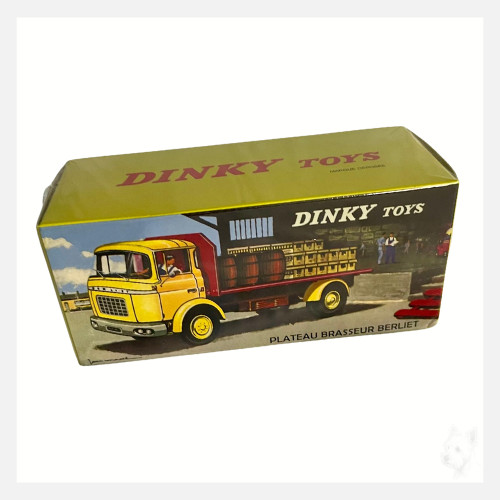 Dinky toys 588 - toys, renault