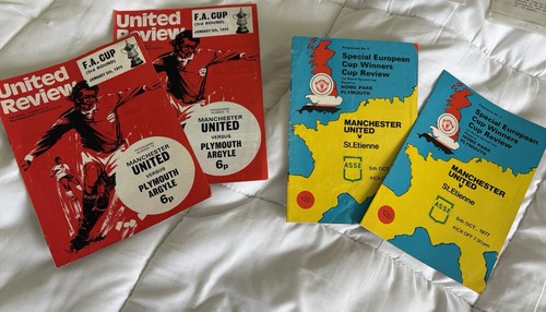 Manchester united programmes - united, (