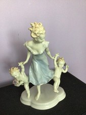 VINTAGE METZLER AND ORTLOFF LARGE PORCELAIN FIGURE  OF MOTHER WITH CHILDREN