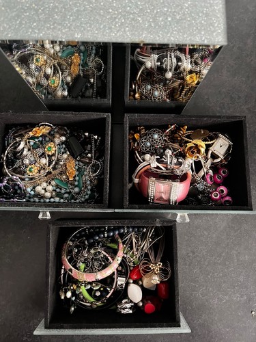 Job lot vintage jewellery - vintage,