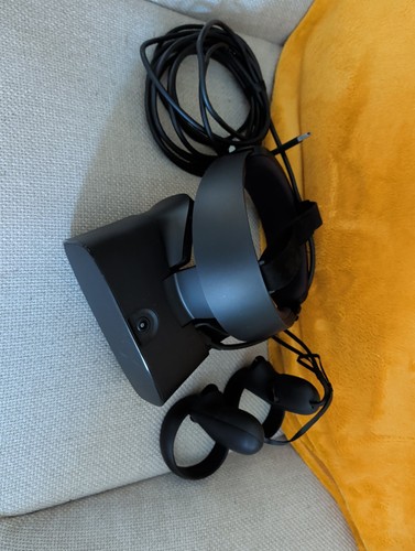 Oculus rift powered - pc-powered, vr