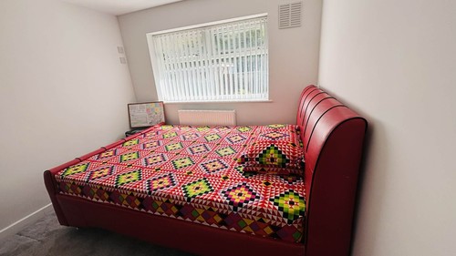 Kingsize bed frame red - bed,