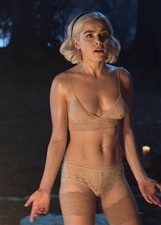 621373 Kiernan Shipka HD Photo