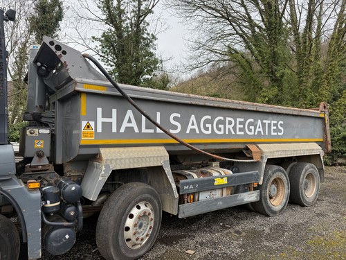 Charlton thompsons tipper body - charlton/thompsons,