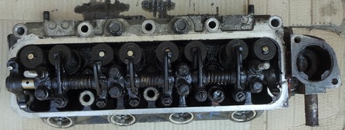 Toyota cylinder head r - cylinder,