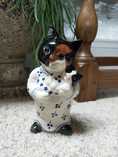 Quail pottery cat mother - cat, and
