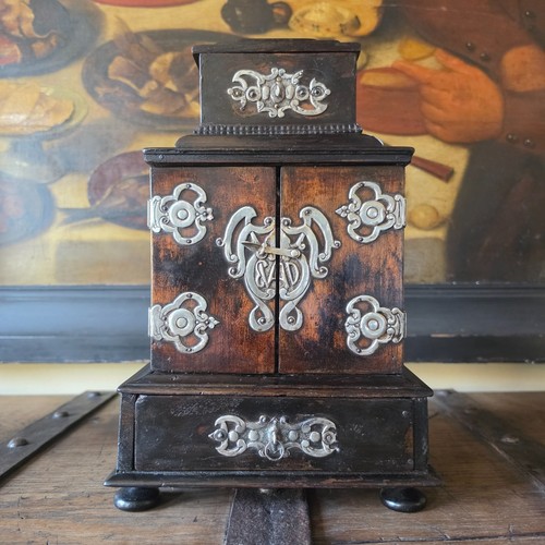 18th century walnut - an,
